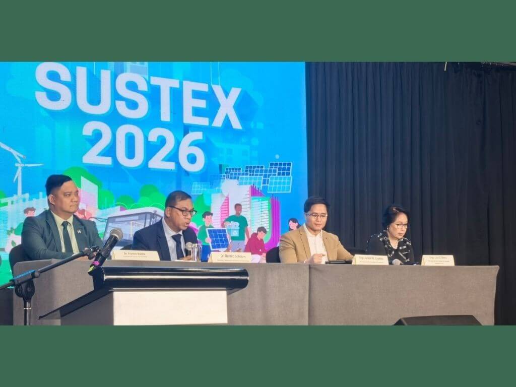 From left: Dr. Francis Baleta, program leader of the Department of Science and Technology’s Circular Economy Program; Science and Technology Secretary Renato U. Solidum Jr.; Junias Eusebio, SM Supermalls vice president for operations and Liza Silerio, SM Supermalls vice president for corporate compliance and sustainability | Photos by Vanessa Hidalgo