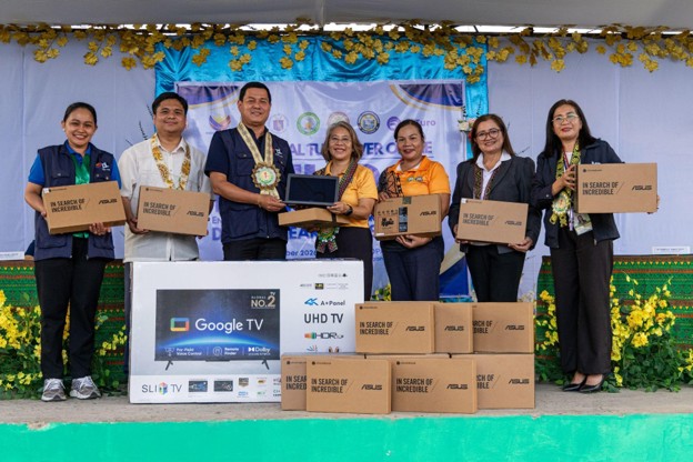 Samar teachers get “e-TURO” to make learning more accessible